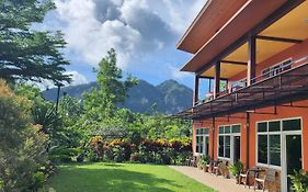 Khao Sok Country Resort